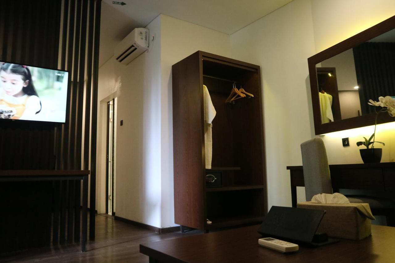 Amanuba Hotel& Resort Rancamaya Bogor Luaran gambar