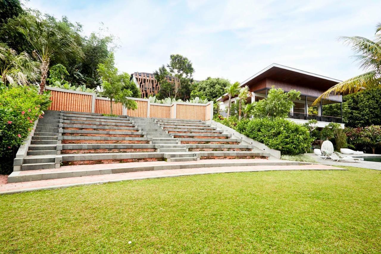 Amanuba Hotel& Resort Rancamaya Bogor Luaran gambar